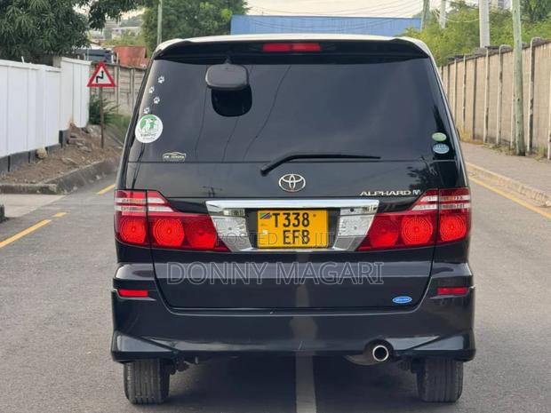 Toyota Alphard 2.4 Petrol AWD 2007 Black