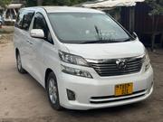 Toyota Vellfire 2018 White for sale