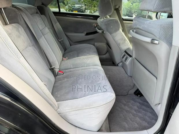 Toyota Crown 2006 Black