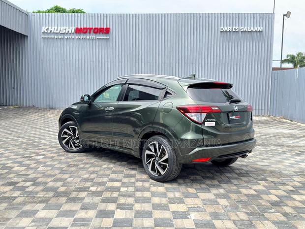 Honda Vezel 2015 Green