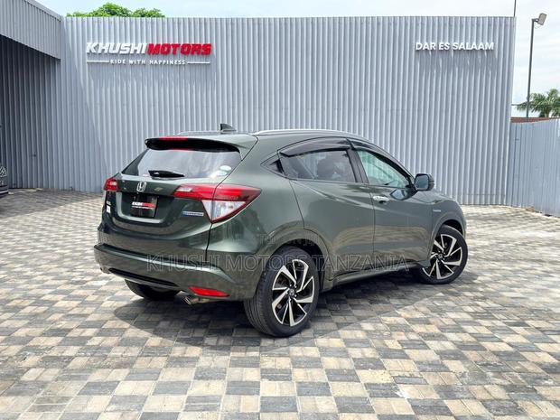 Honda Vezel 2015 Green