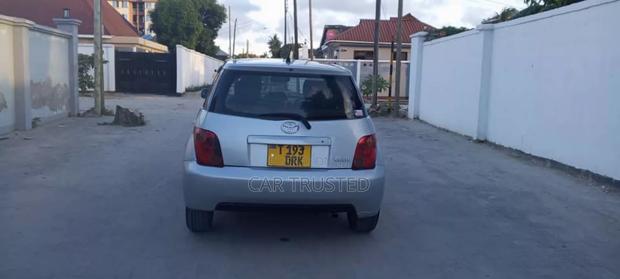 Toyota IST 2005 Silver