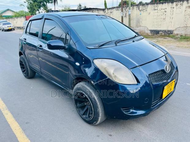 Toyota Vitz 1.0 FWD 3dr 2005 Blue