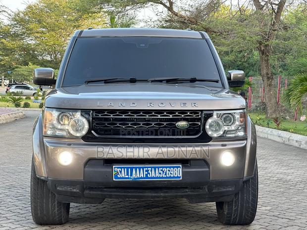 Land Rover Discovery 2010 Brown