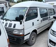 Toyota HiAce Siyaya 2004 White for sale