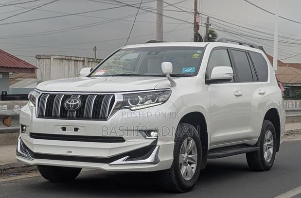 Toyota Land Cruiser Prado 2.7 2019 Off white