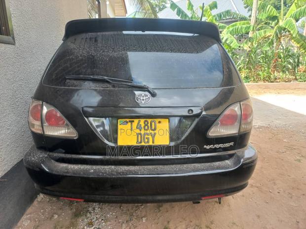 Toyota Harrier 2004 Black
