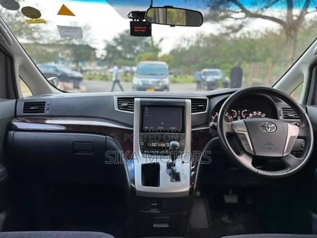 Toyota Alphard 2013 White