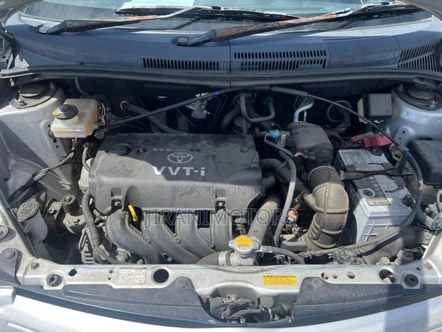 Toyota IST 2004 Gray