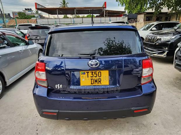 Toyota IST 2009 Blue