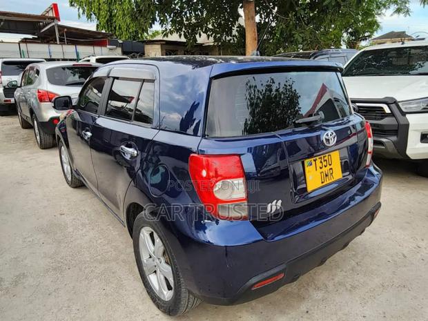 Toyota IST 2009 Blue