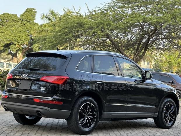Audi Q5 2015 Black