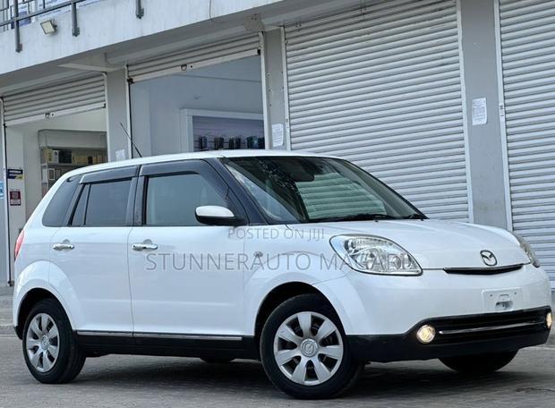 Mazda Verisa 2011 White