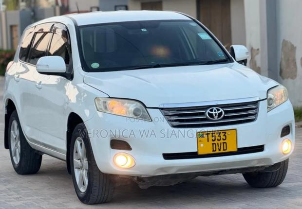 Toyota Vanguard 2009 White