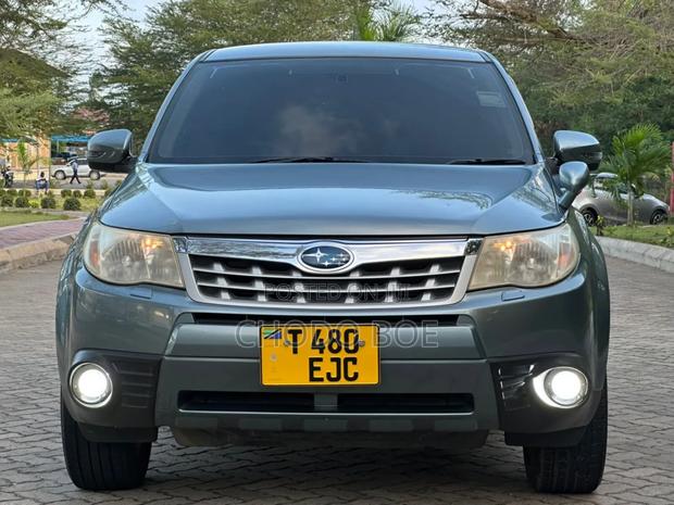 Subaru Forester 2011 Green
