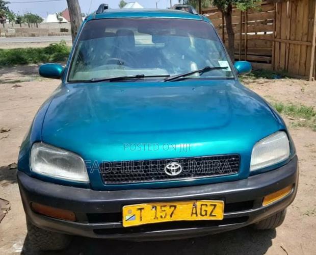 Toyota RAV4 1999 Green