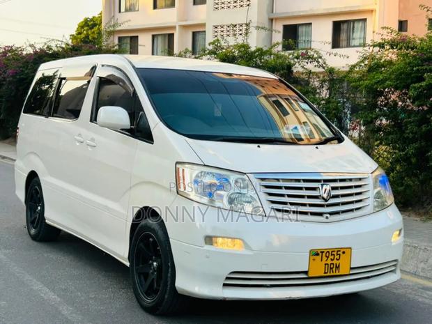 Toyota Alphard 2.4 Petrol AWD 2005 White
