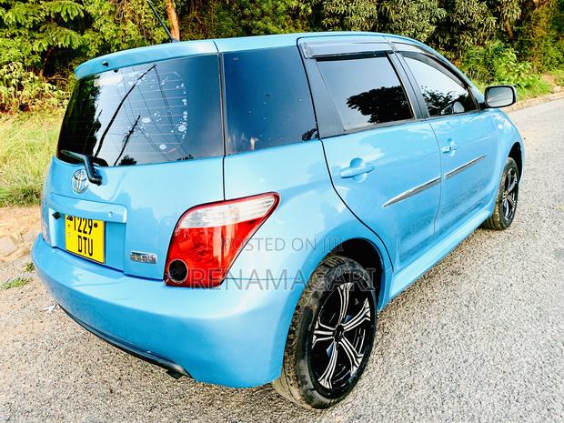Toyota IST 2005 Blue
