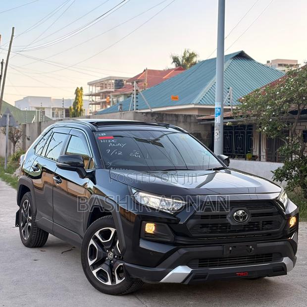 Toyota RAV4 Adventure AWD 2020 Matt Black