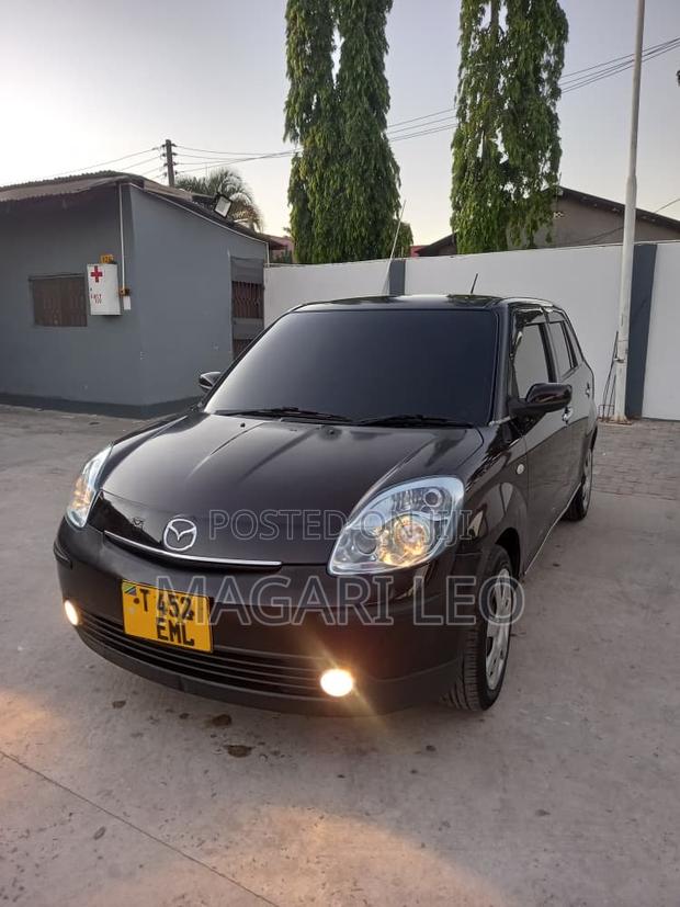 Mazda Verisa 2010 Maroon