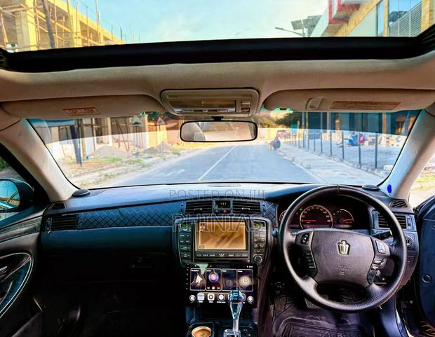Toyota Crown 2004 Black