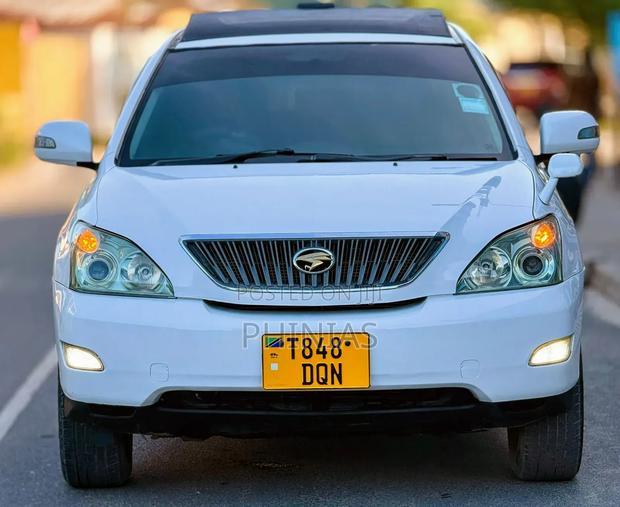 Toyota Harrier 2005 White
