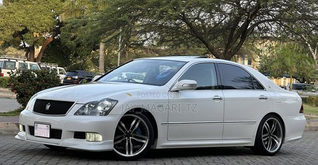 Toyota Crown 2007 White