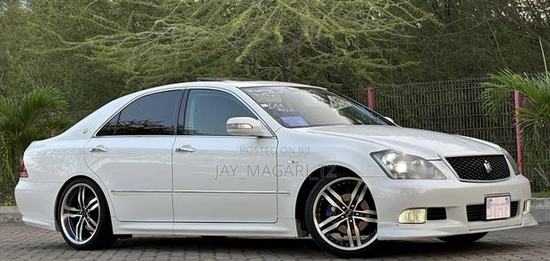 Toyota Crown 2007 White