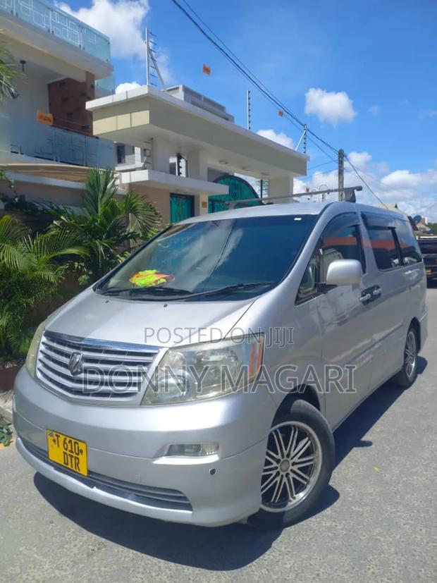 Toyota Alphard 2.4 Petrol AWD 2004 Silver