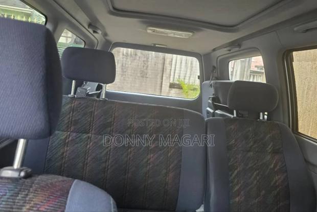 Toyota Noah 2.0 AWD (8 Seater) 2003 Silver