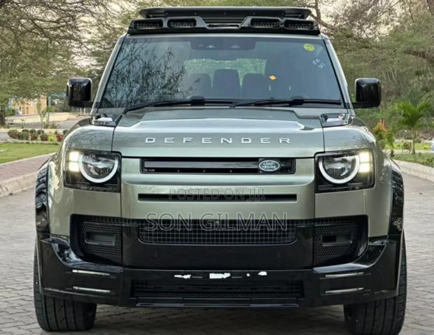 Land Rover Defender 2022 Green