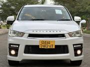 Mitsubishi Outlander 2010 White for sale
