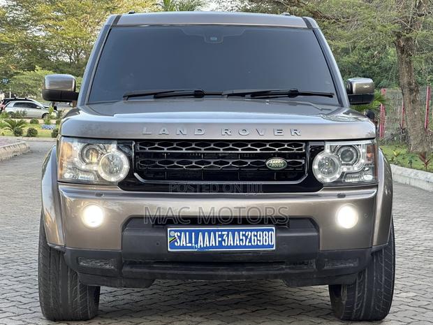 Land Rover Discovery 2010 Gray