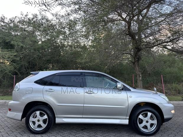 Toyota Harrier 2004 Silver