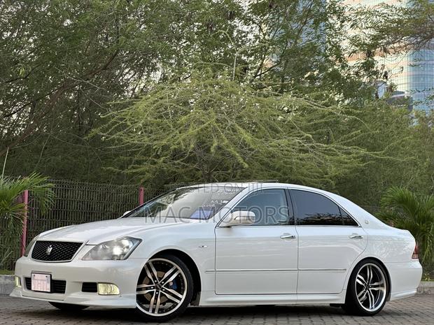 Toyota Crown 2007 White