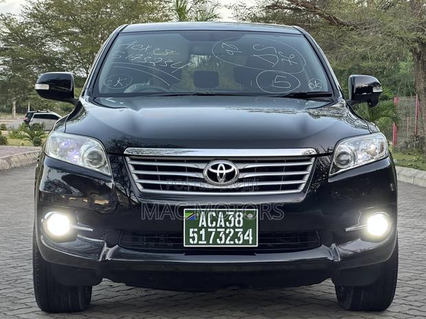 Toyota Vanguard 2010 Black