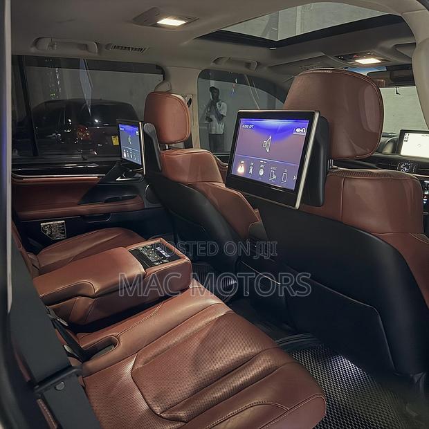 Lexus LX 570 AWD 2016 Gold