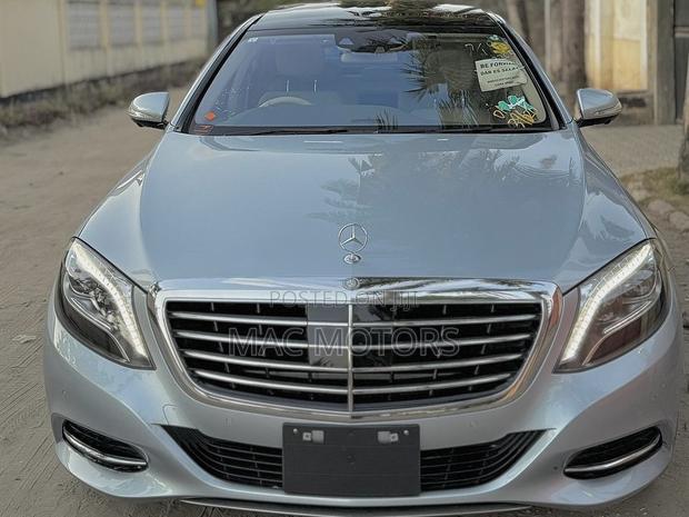 Mercedes-Benz E400 2015 Blue