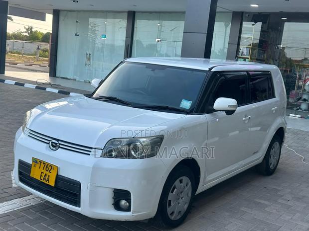 Toyota Corolla Rumion Hatchback 1.8 AWD 2008 White