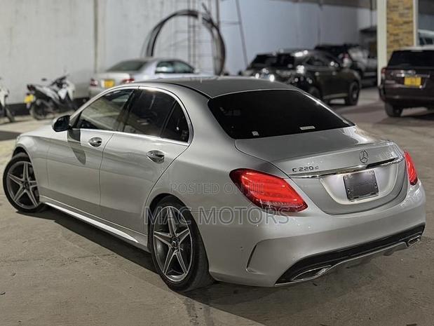 Mercedes-Benz C220 Classic 2015 Silver
