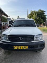 Toyota Land Cruiser 2002 White for sale