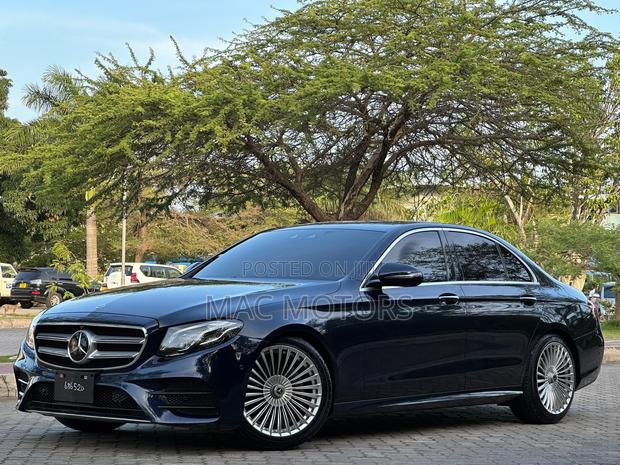 Mercedes-Benz E200 2016 Blue