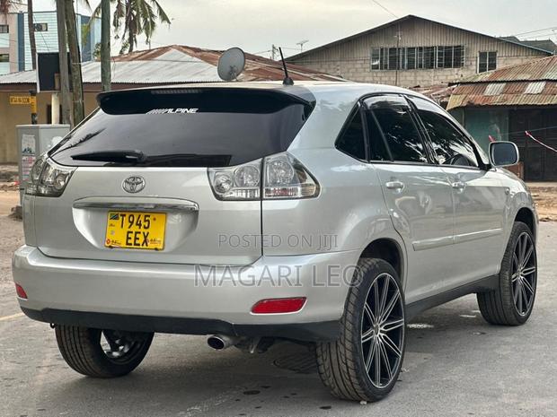 Toyota Harrier 2006 Silver