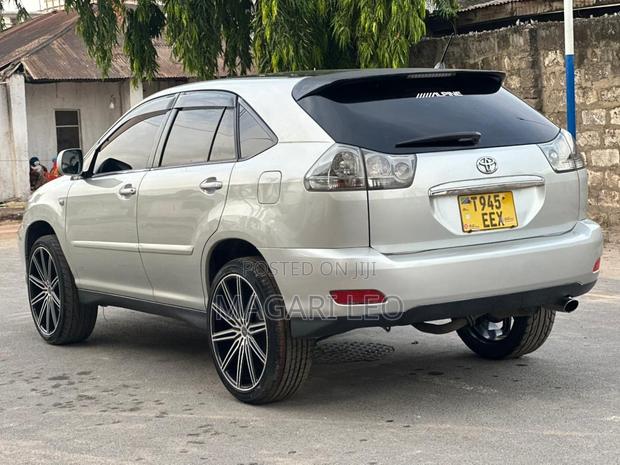 Toyota Harrier 2006 Silver