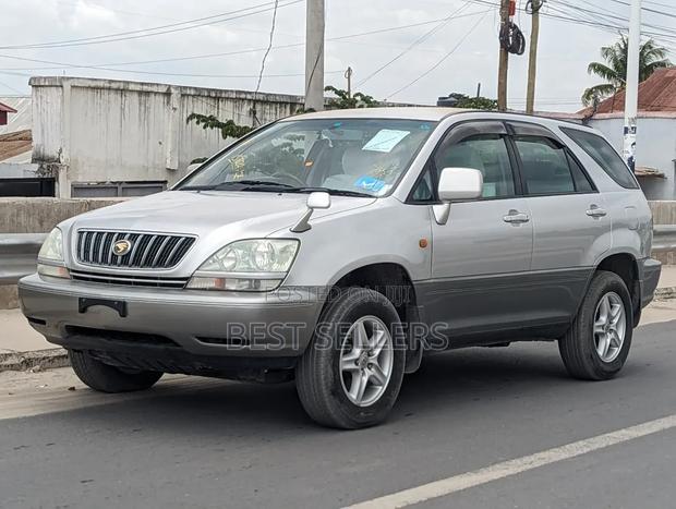 Toyota Harrier 1999 Silver