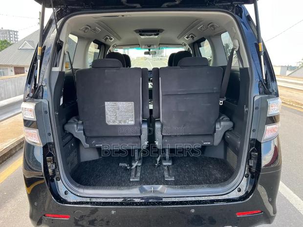 Toyota Vellfire 2011 Black
