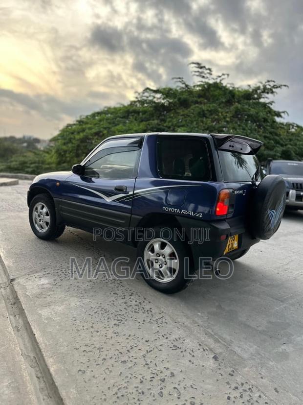 Toyota RAV4 Automatic 2003 Blue