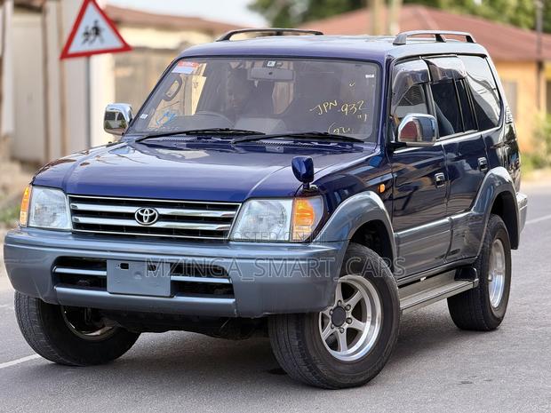 Toyota Land Cruiser Prado 2005 Blue