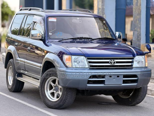 Toyota Land Cruiser Prado 2005 Blue