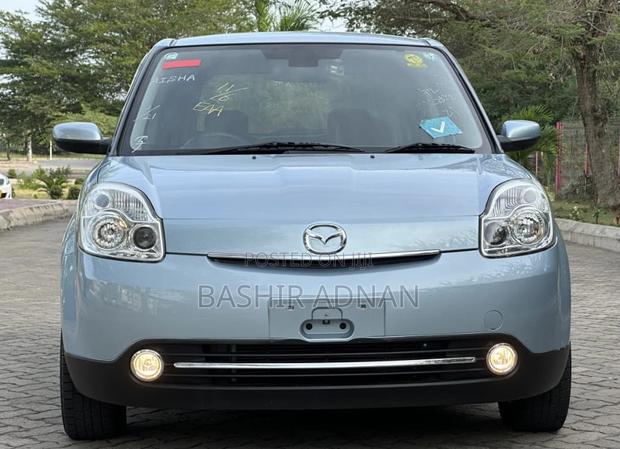 Mazda Verisa 2009 Blue